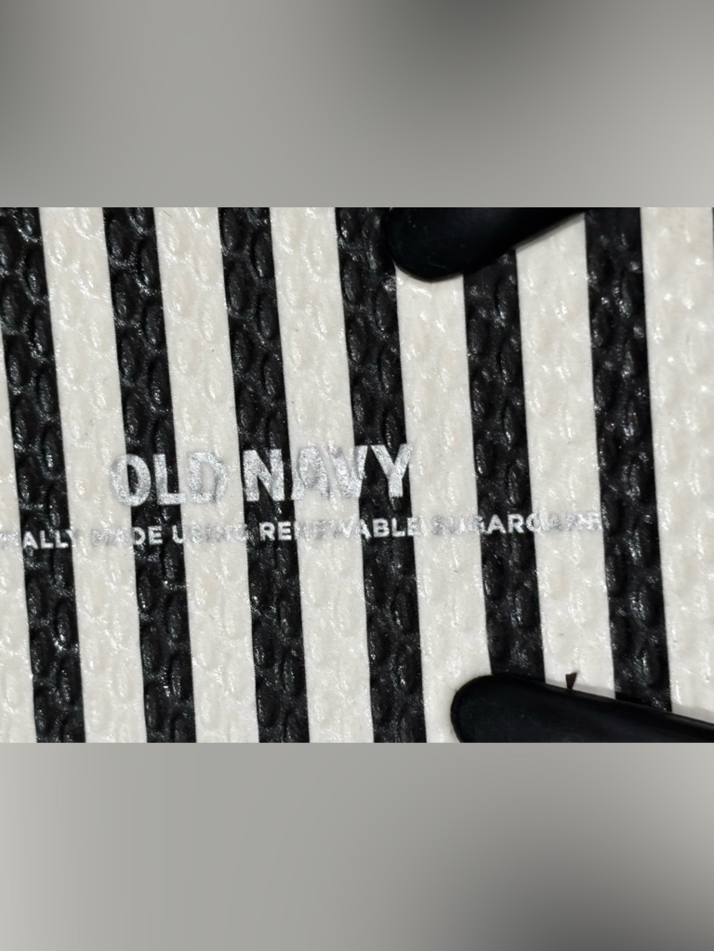 Old Navy Black and White Striped Flip Flop Sandals - Picture 2 of 4